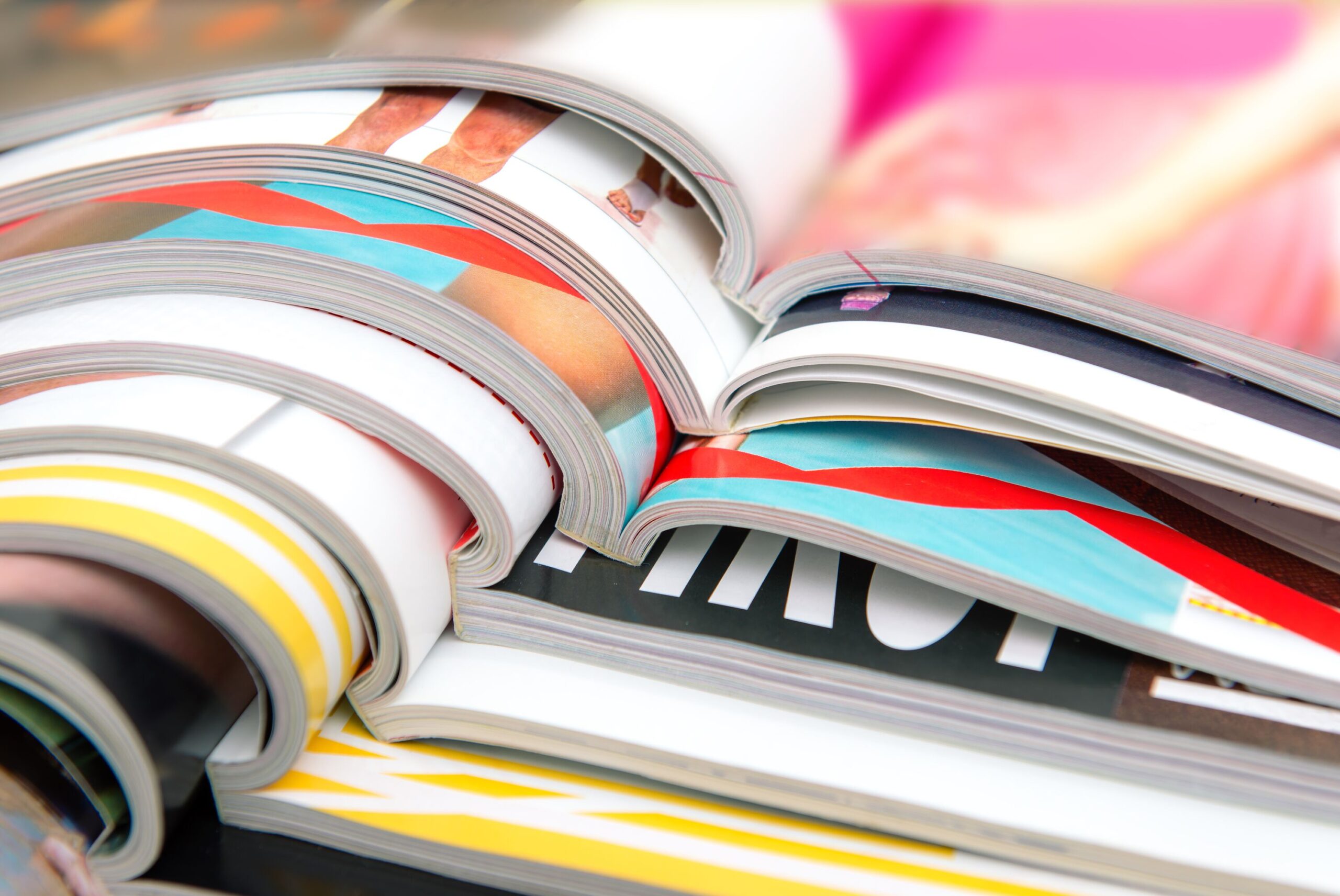 weboptimiert-Zeitschriftenstapel